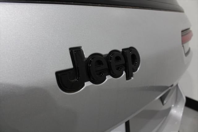 2023 Jeep Grand Cherokee GRAND CHEROKEE L ALTITUDE 4X4